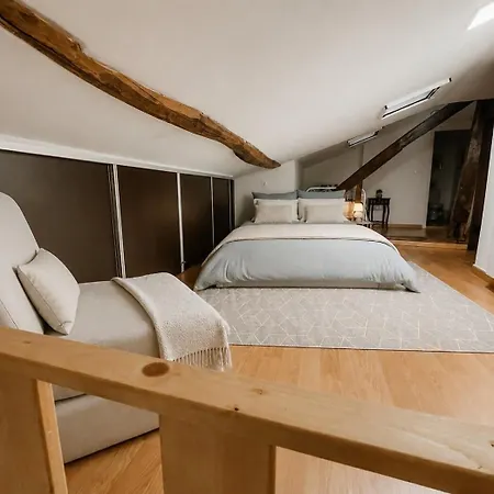Ribeirinha Apartamento *